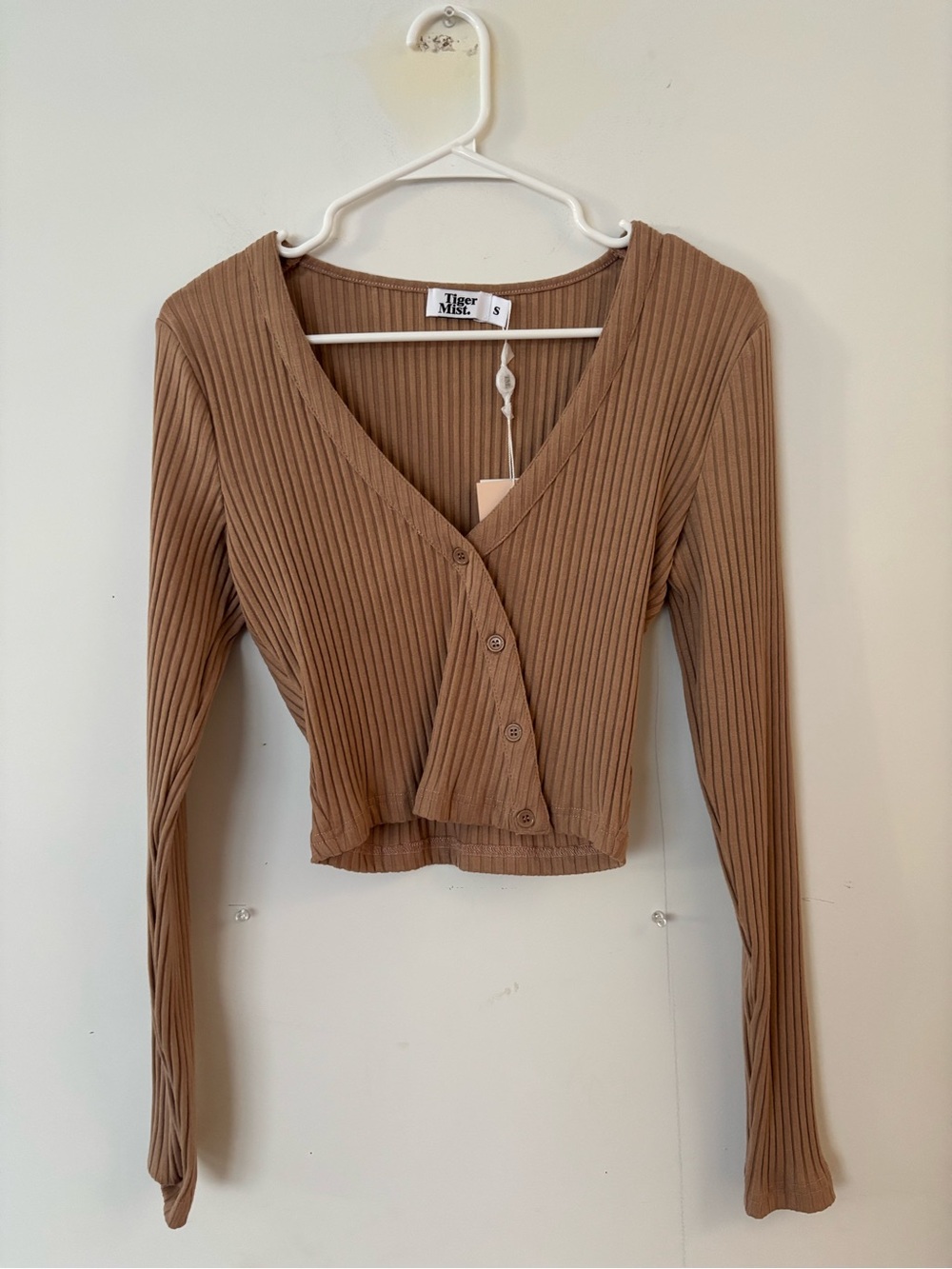 brand new! tiger mist light tan brown button up v neck crop ribbed cardigan top🧦